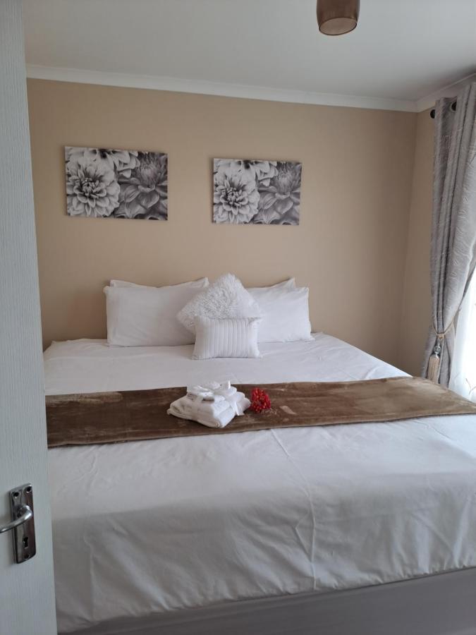 Elim Self Catering Apartment Fisherhaven Exterior photo